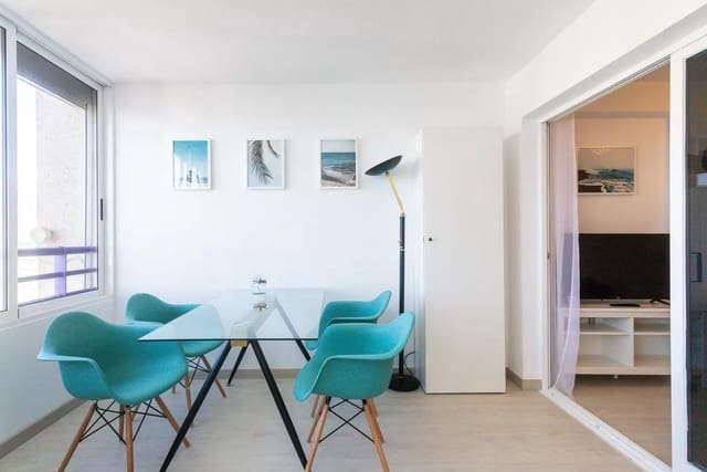Apartamento de 2 habitaciones en Benidorm en venta con piscina - 320.000 € (Ref: 8620164)