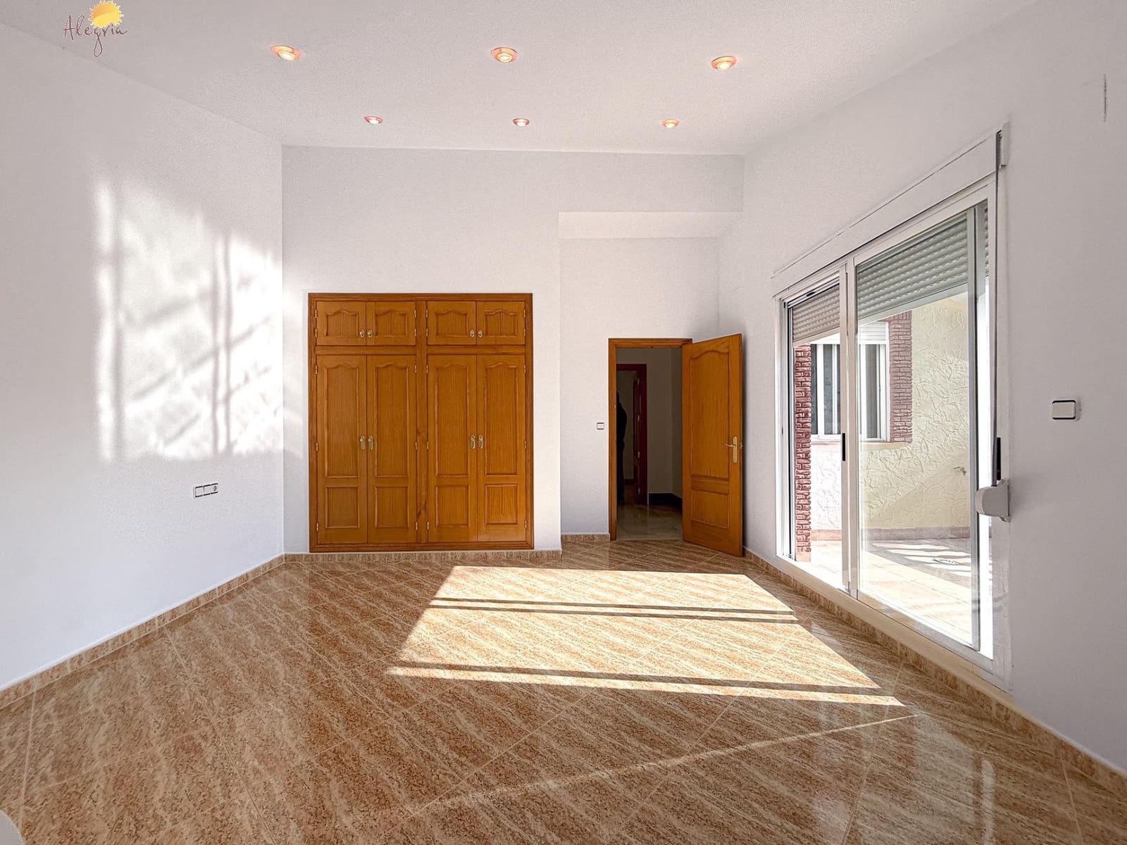 5 bedroom Villa for sale in Orihuela with pool garage - € 419,900 (Ref: 8633164)