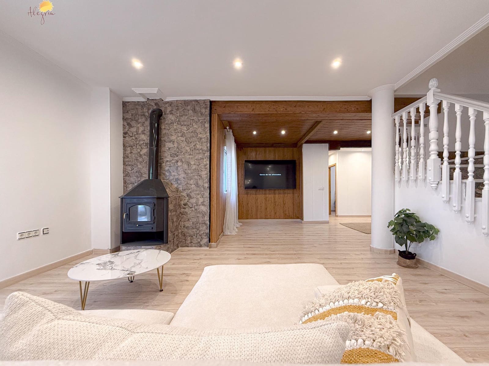 5 bedroom Villa for sale in Orihuela with pool garage - € 419,900 (Ref: 8633164)