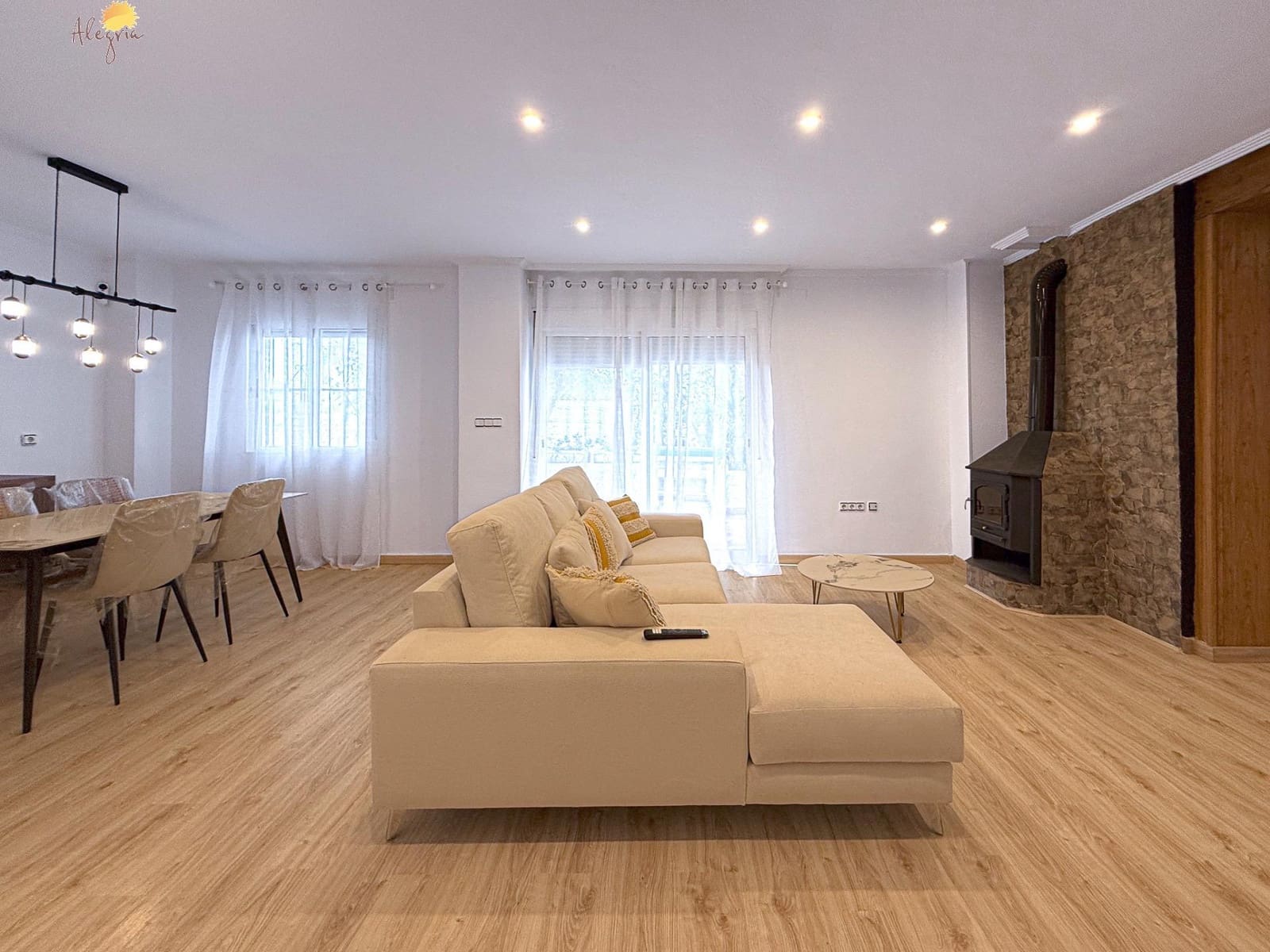 5 bedroom Villa for sale in Orihuela with pool garage - € 419,900 (Ref: 8633164)