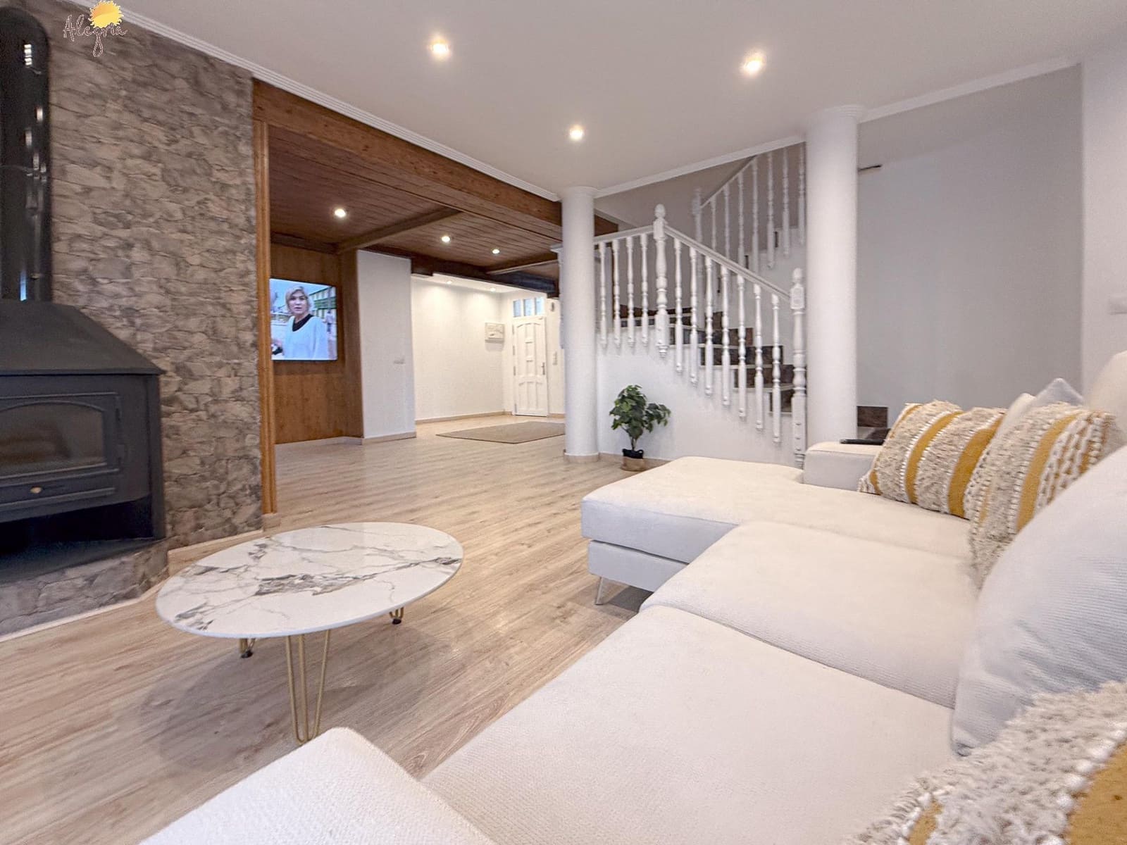 5 bedroom Villa for sale in Orihuela with pool garage - € 419,900 (Ref: 8633164)