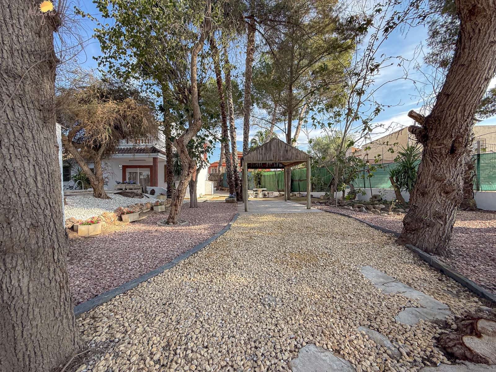 5 bedroom Villa for sale in Orihuela with pool garage - € 419,900 (Ref: 8633164)