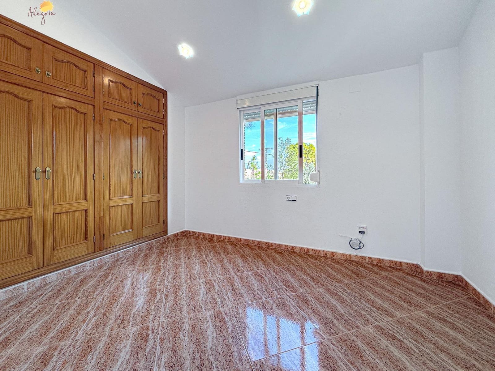 5 bedroom Villa for sale in Orihuela with pool garage - € 419,900 (Ref: 8633164)