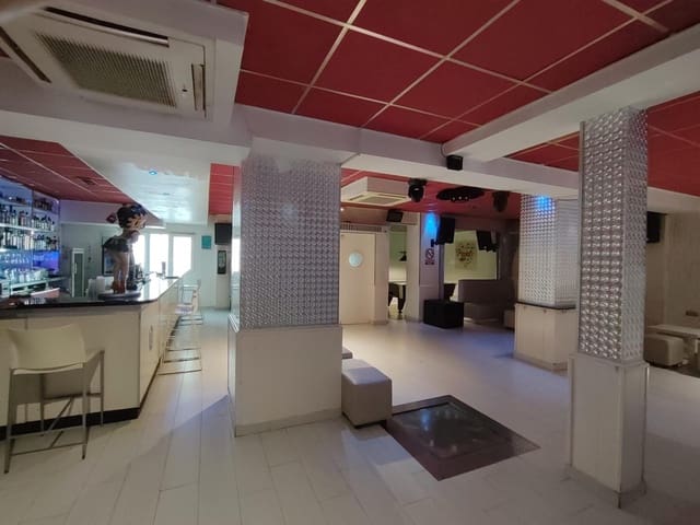 Commercial for sale in Villamartin, Orihuela - € 630,000 (Ref: 8666628)