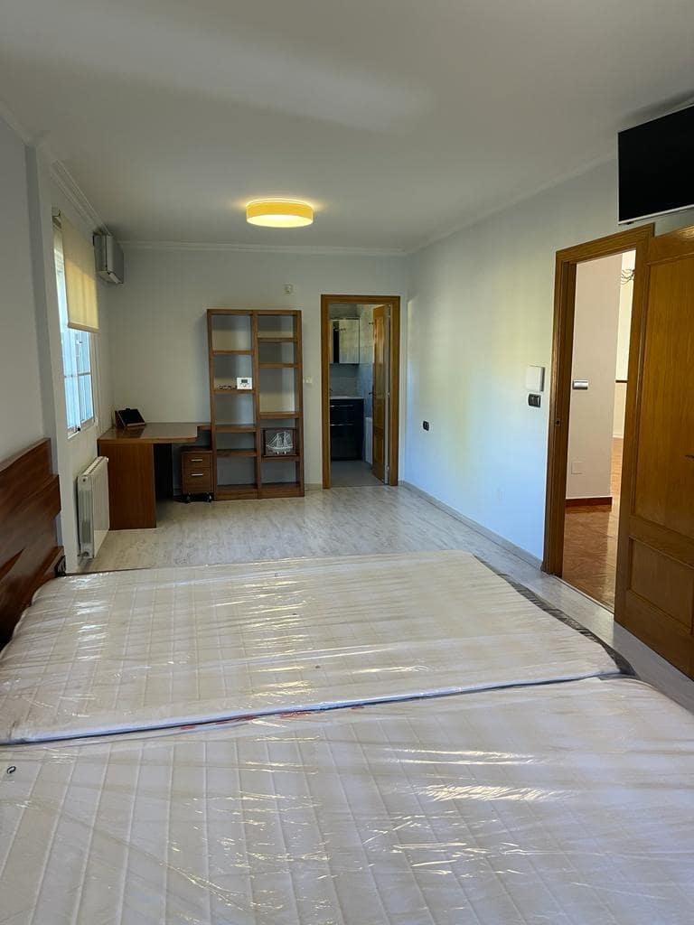 4 slaapkamer Villa te koop in Torrevieja met zwembad - € 600.000 (Ref: 8670479)