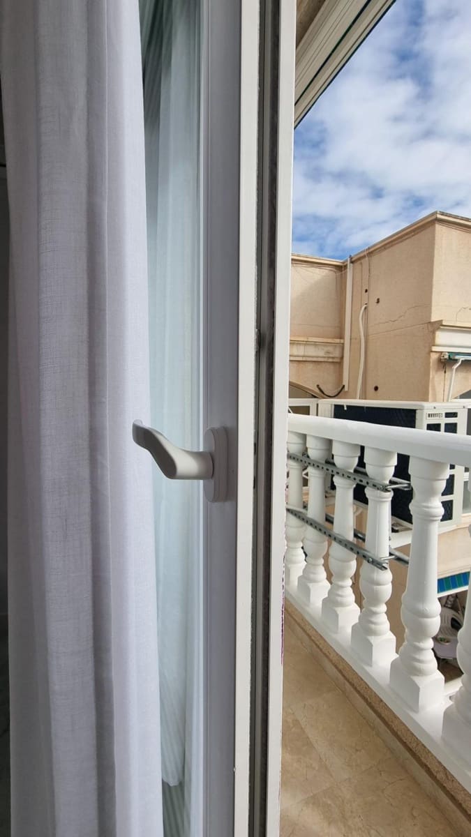 Studio na sprzedaż w Torrevieja - 112 900 € (Ref: 8670480)