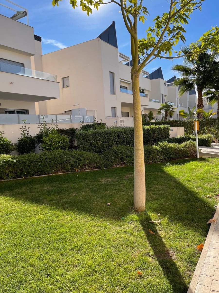 2 bedroom Bungalow for sale in La Veleta with pool - € 239,900 (Ref: 8686333)