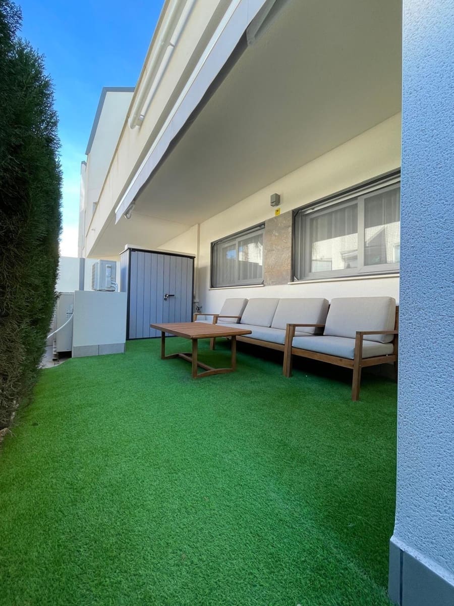 2 bedroom Bungalow for sale in La Veleta with pool - € 239,900 (Ref: 8686333)