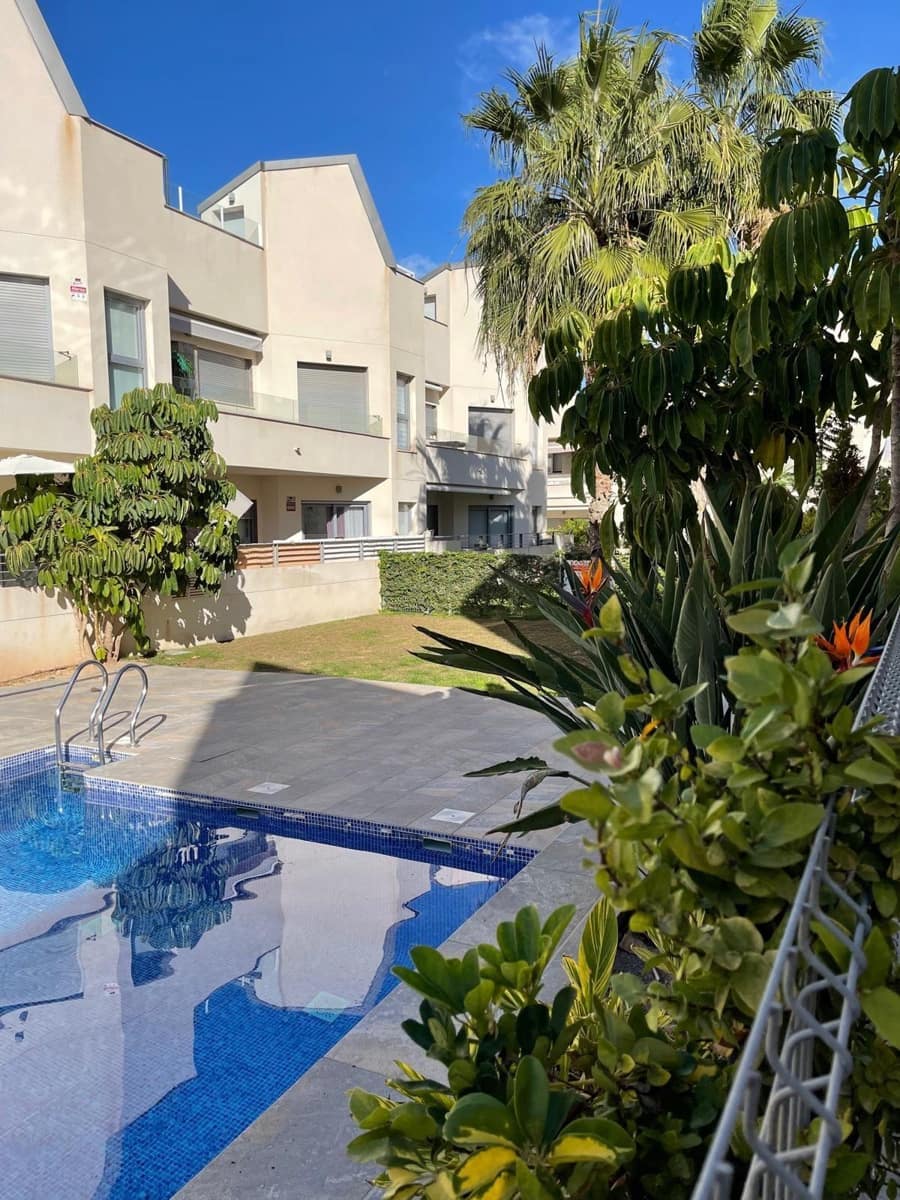 2 bedroom Bungalow for sale in La Veleta with pool - € 239,900 (Ref: 8686333)