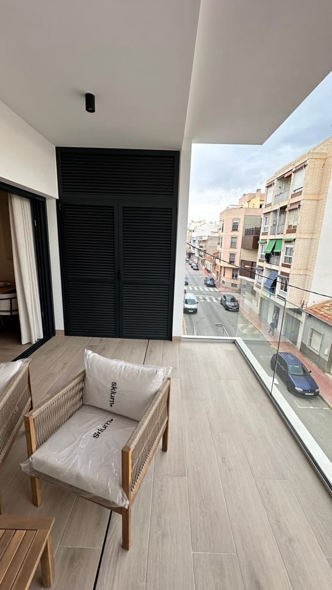 Apartamento de 3 habitaciones en Guardamar del Segura en venta - 249.500 € (Ref: 8688969)
