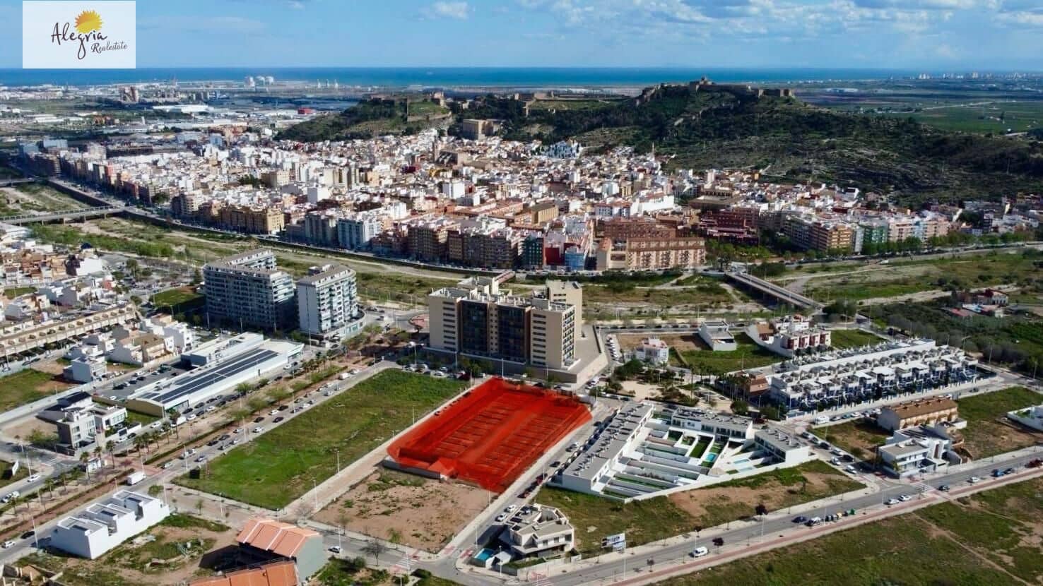 4 bedroom Terraced Villa for sale in Sagunto / Sagunt - € 345,000 (Ref: 8701823)