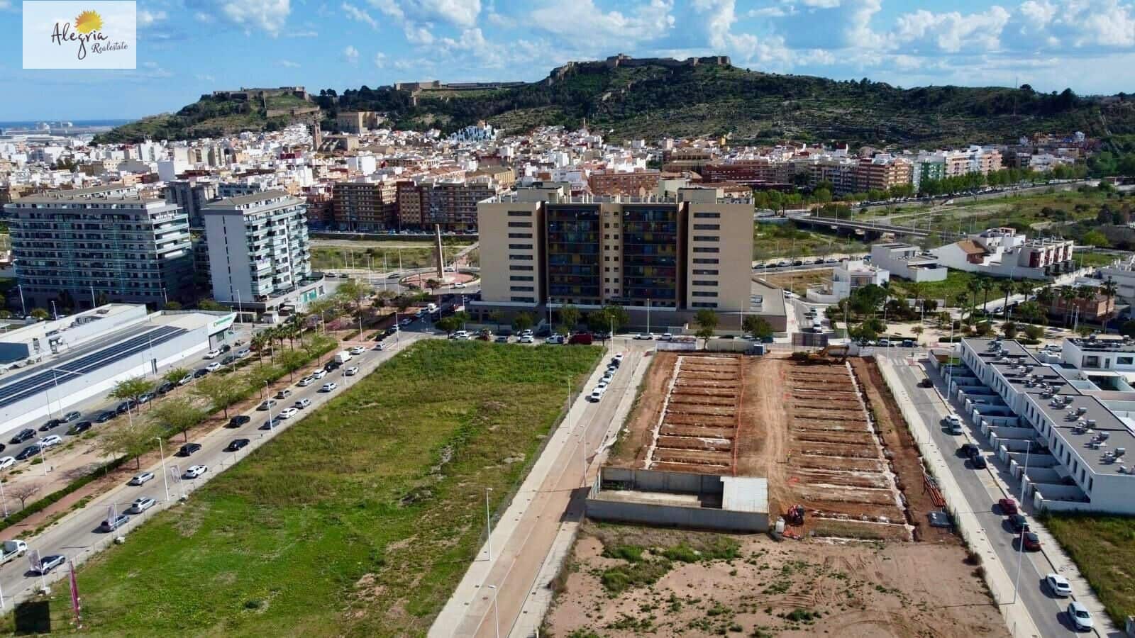 4 bedroom Terraced Villa for sale in Sagunto / Sagunt - € 345,000 (Ref: 8701823)