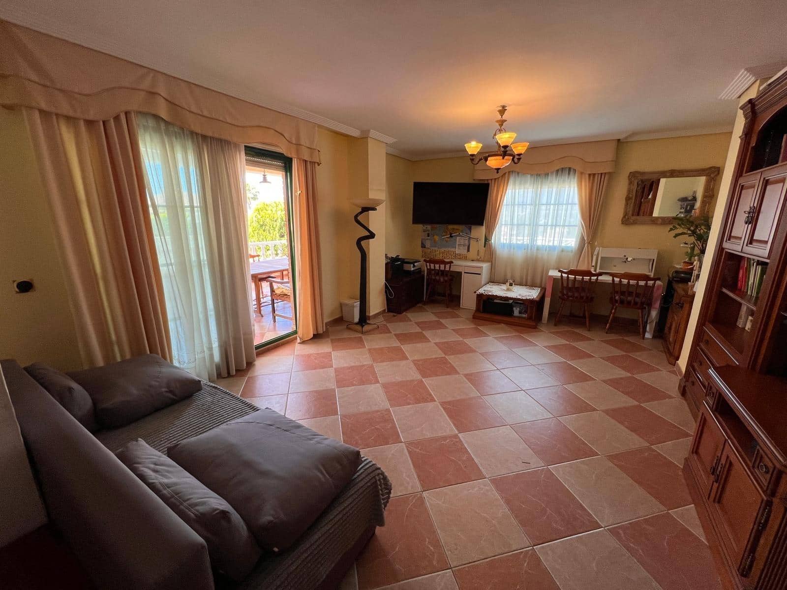 8 soveværelse Villa til salg i Benidorm med swimmingpool - € 890.000 (Ref: 8703950)