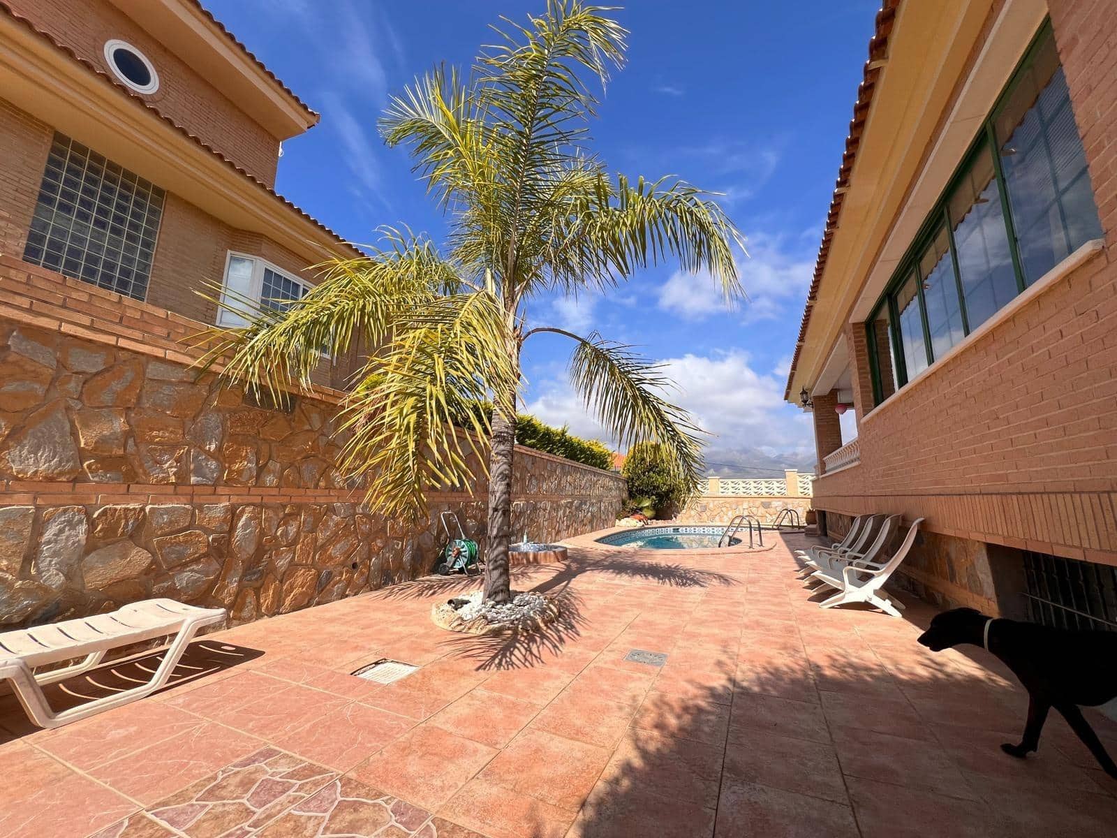 8 soveværelse Villa til salg i Benidorm med swimmingpool - € 890.000 (Ref: 8703950)