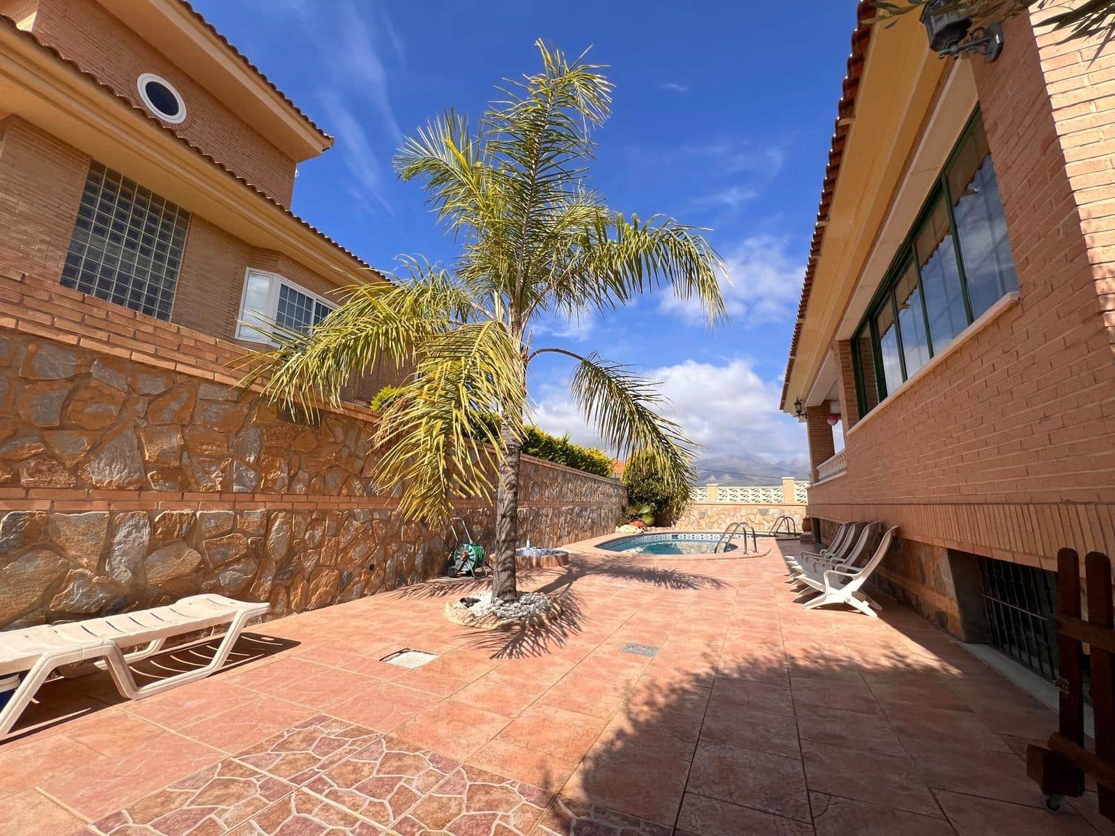 8 soveværelse Villa til salg i Benidorm med swimmingpool - € 890.000 (Ref: 8703950)