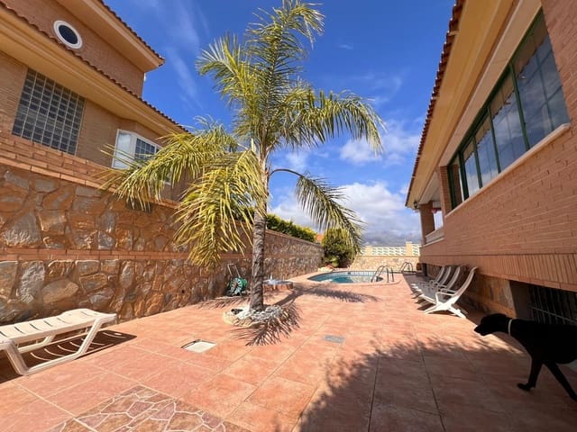 8 soveværelse Villa til salg i Benidorm med swimmingpool - € 890.000 (Ref: 8703950)