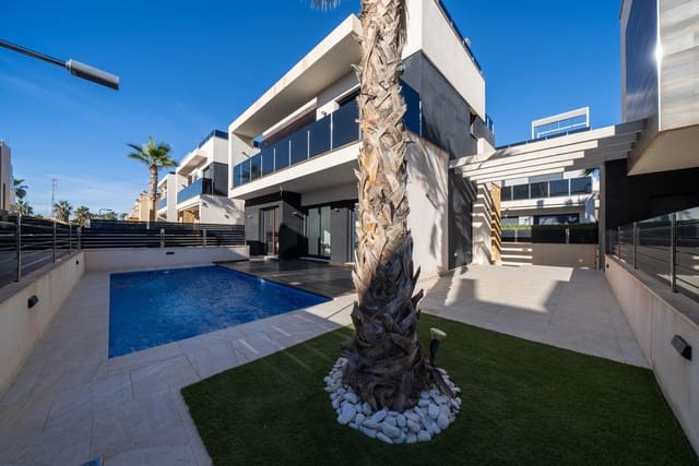 3 camera da letto Villa in vendita in Lomas de Cabo Roig - Los Dolses, Orihuela con piscina - 550.000 € (Rif: 8729753)