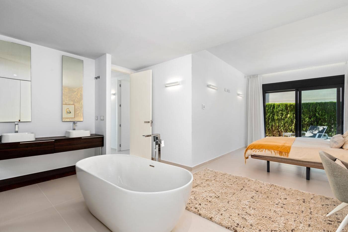 4 bedroom Villa for sale in Campoamor with pool garage - € 1,465,000 (Ref: 8735703)