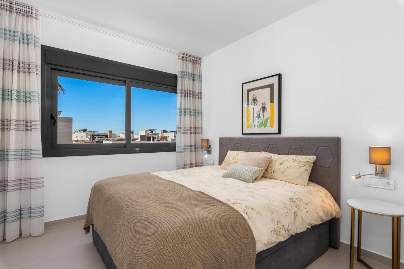 4 bedroom Villa for sale in Campoamor with pool garage - € 1,465,000 (Ref: 8735703)