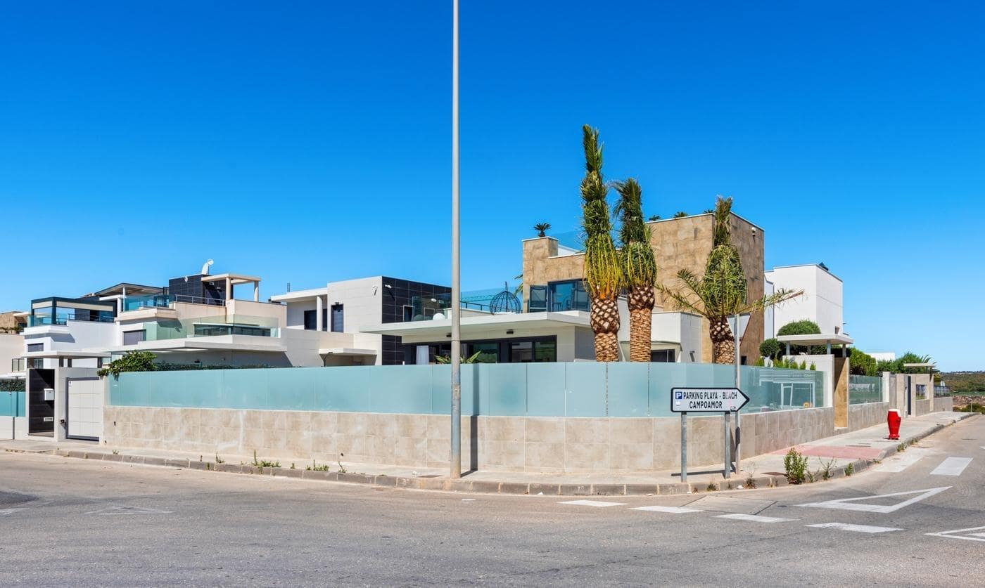 4 bedroom Villa for sale in Campoamor with pool garage - € 1,465,000 (Ref: 8735703)