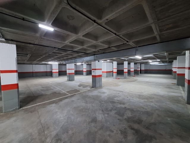 Garage for sale in Oviedo - € 11,800 (Ref: 8735705)