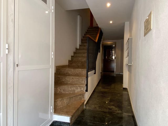 2 bedroom Apartment for sale in Las Piscinas Naturales, Torrevieja - € 170,000 (Ref: 8743609)