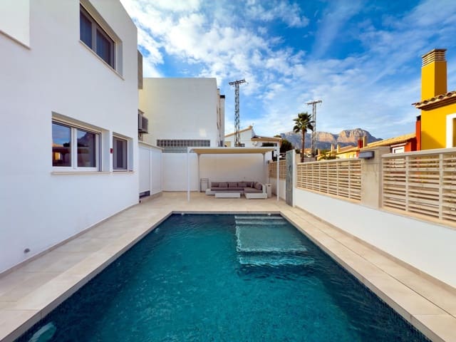 3 bedroom Villa for sale in La Nucia with pool - € 395,000 (Ref: 8756144)