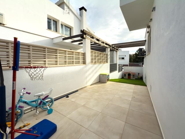 3 bedroom Villa for sale in La Nucia with pool - € 395,000 (Ref: 8756144)