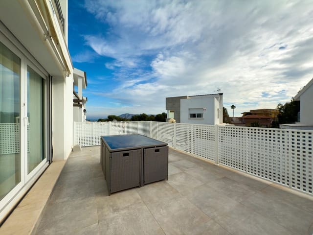 3 bedroom Villa for sale in La Nucia with pool - € 395,000 (Ref: 8756144)