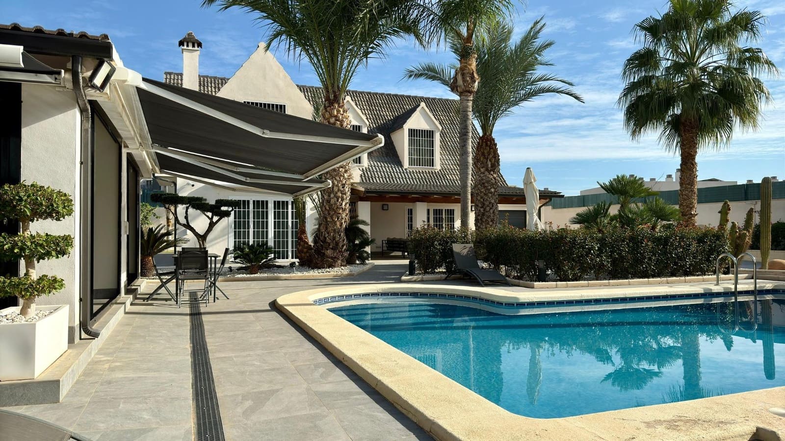 5 soverom Villa til salgs i San Juan de Alicante / Sant Joan d'Alacant med svømmebasseng garasje - € 1 499 000 (Ref: 8758079)