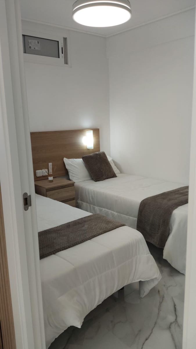 2 Zimmer Apartment zu verkaufen in Benidorm mit Pool - 286.000 € (Ref: 8760076)