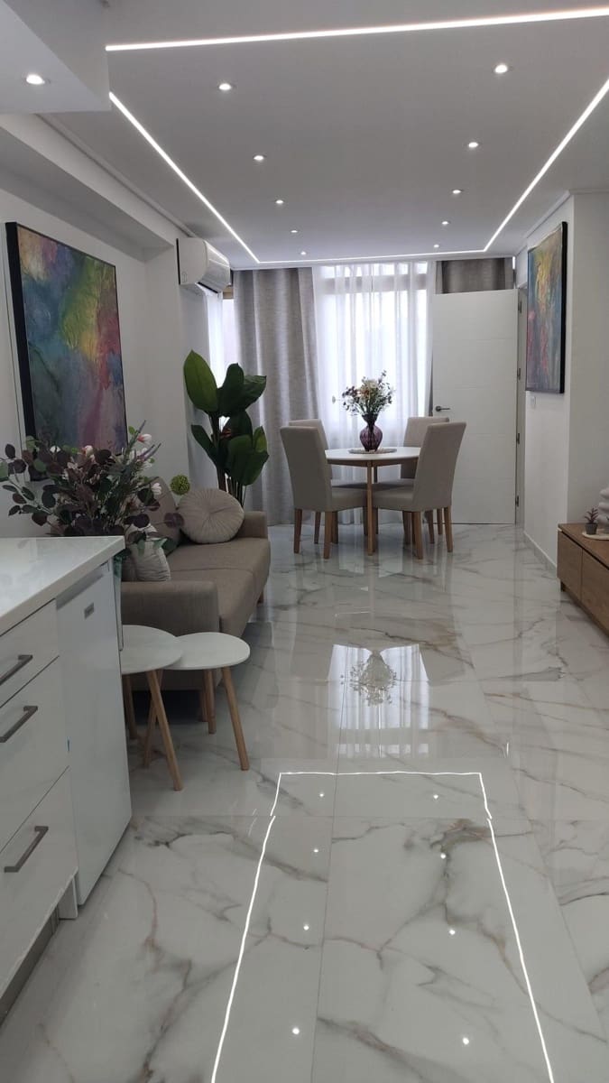 2 Zimmer Apartment zu verkaufen in Benidorm mit Pool - 286.000 € (Ref: 8760076)