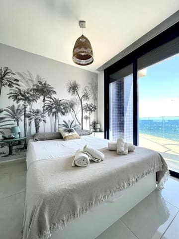 3 chambre Penthouse à vendre à Torrevieja avec piscine - 810 000 € (Ref: 8773560)