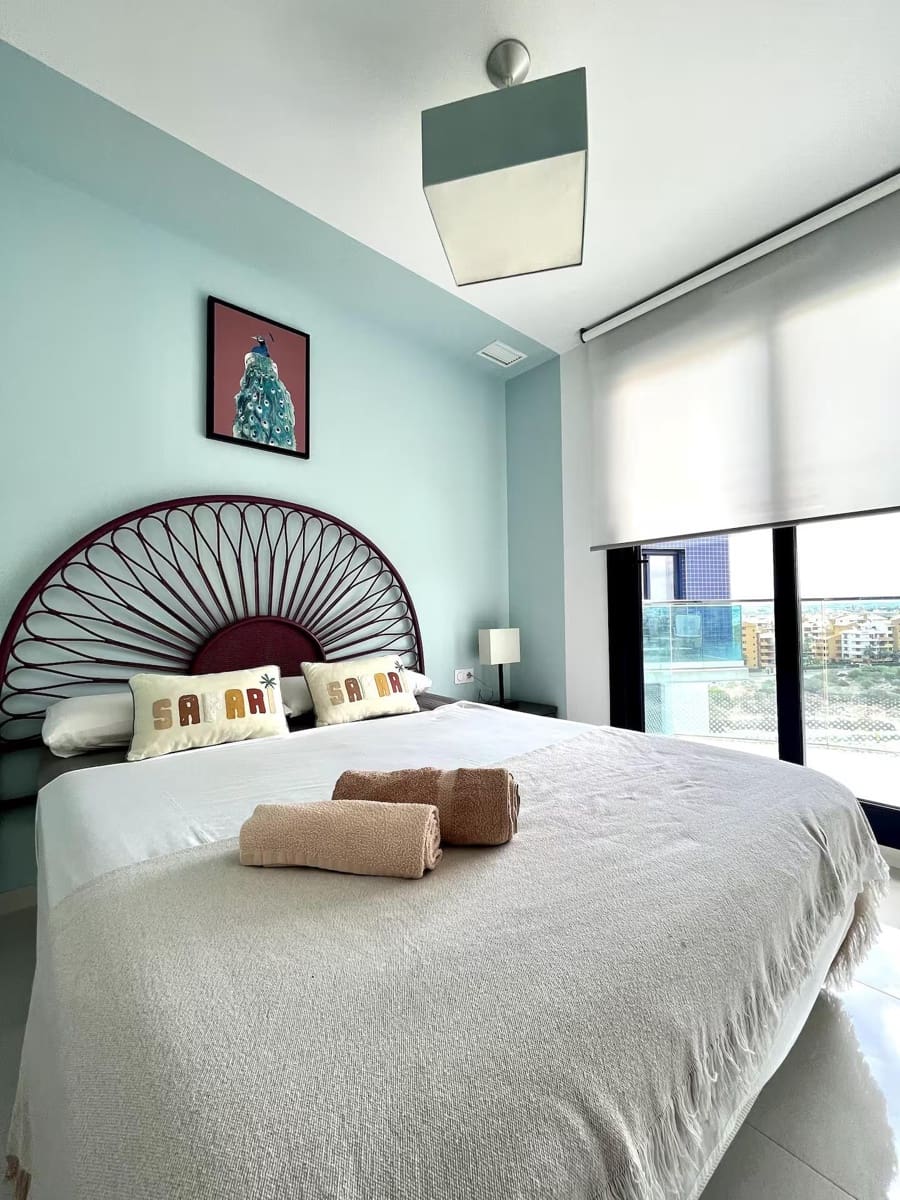 3 bedroom Penthouse for sale in Torrevieja with pool - € 810,000 (Ref: 8773560)