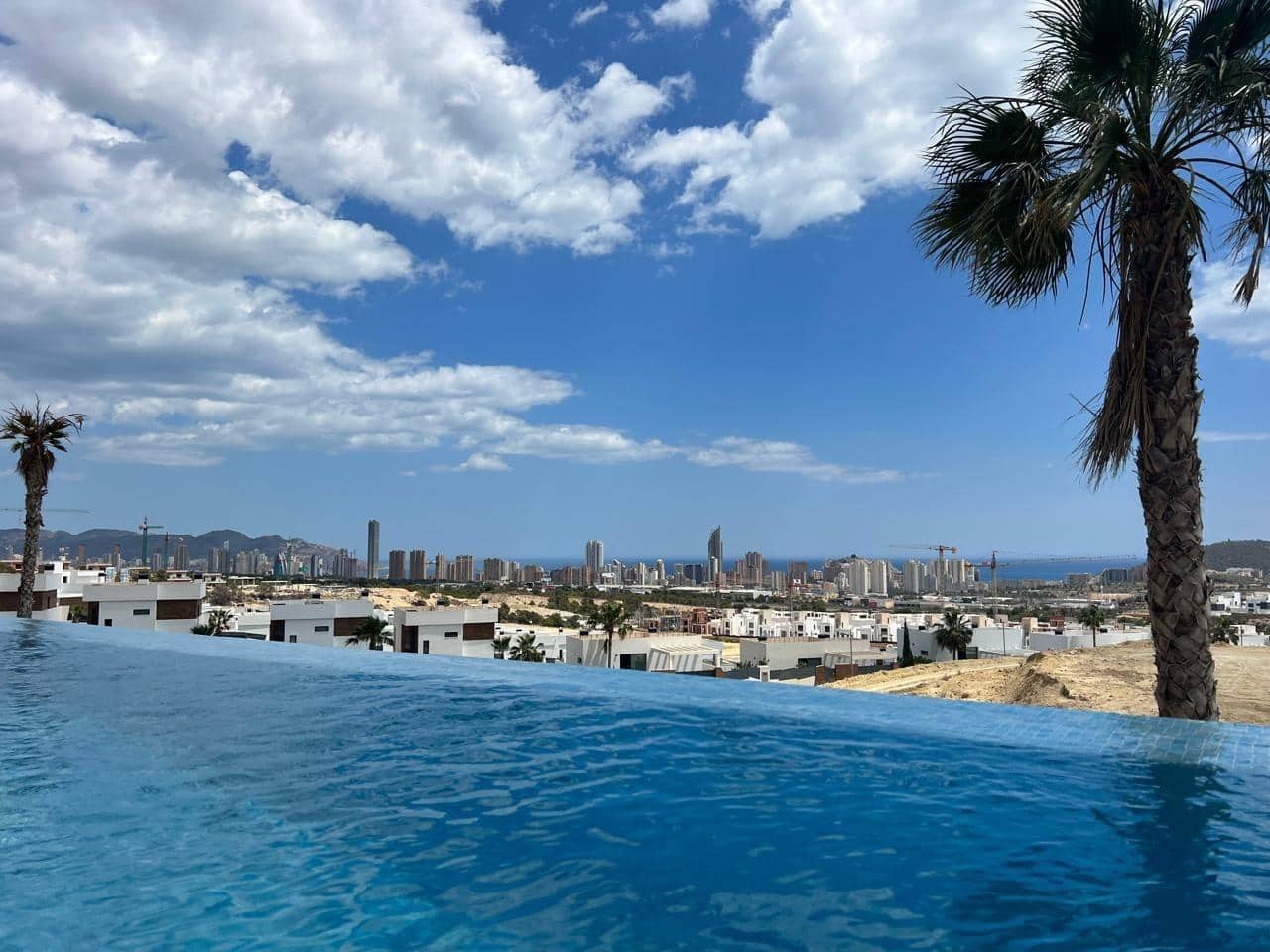 3 makuuhuone Huoneisto myytävänä paikassa Finestrat mukana uima-altaan - 650 000 € (Ref: 8778552)