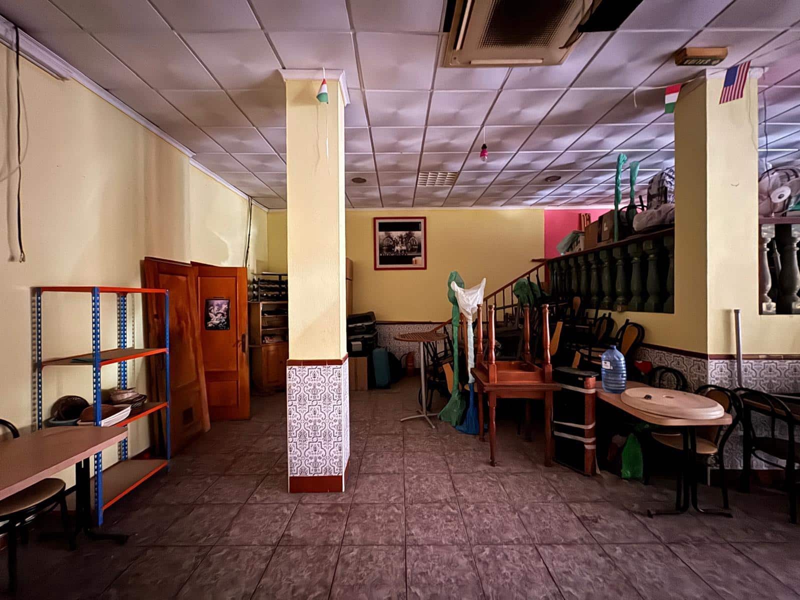 Erhverv til salg i Torrevieja - € 129.900 (Ref: 8783876)