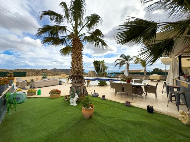 5 bedroom Villa for sale in Jijona / Xixona with pool - € 469,000 (Ref: 8786844)