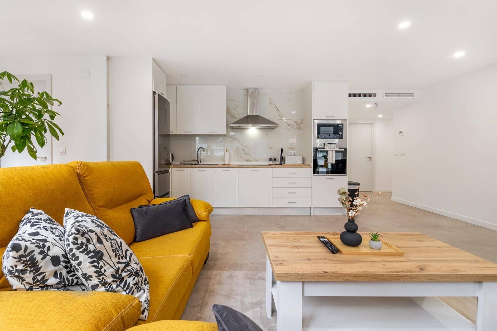 6 bedroom Apartment for sale in Alicante / Alacant city - € 425,000 (Ref: 8802040)