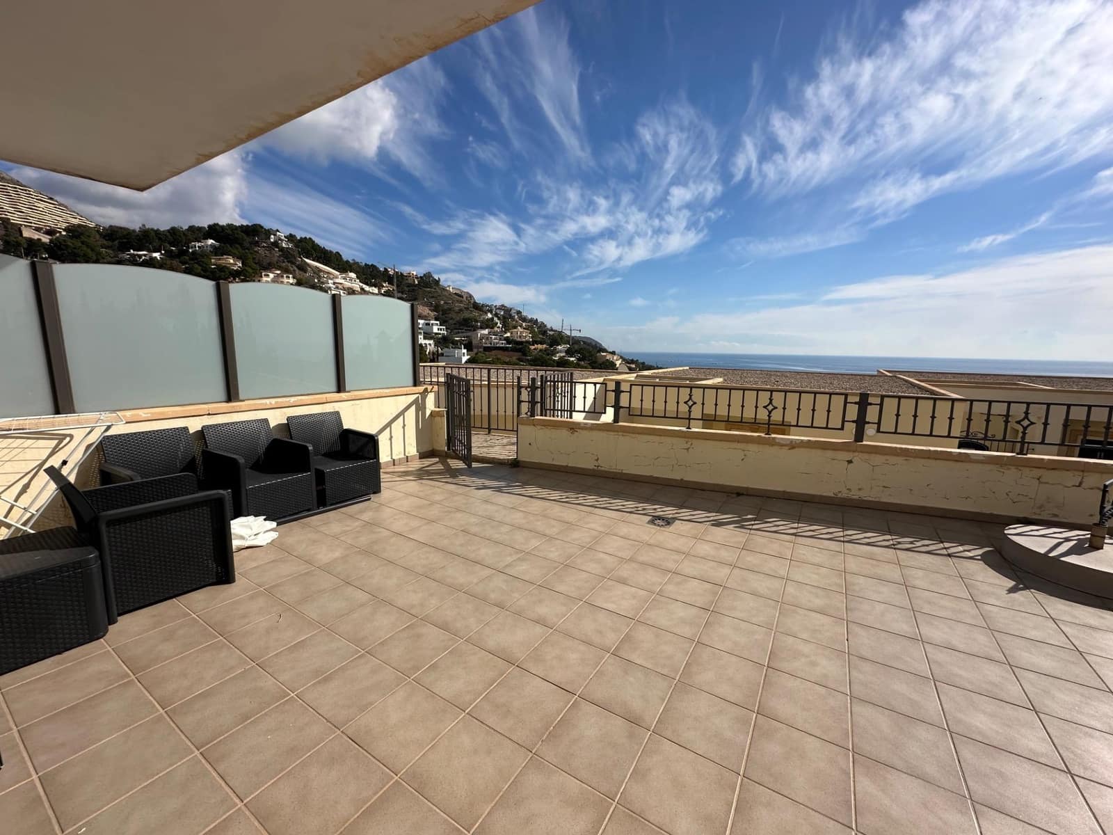 2 bedroom Apartment for sale in Altea with pool - € 350,000 (Ref: 8815976)