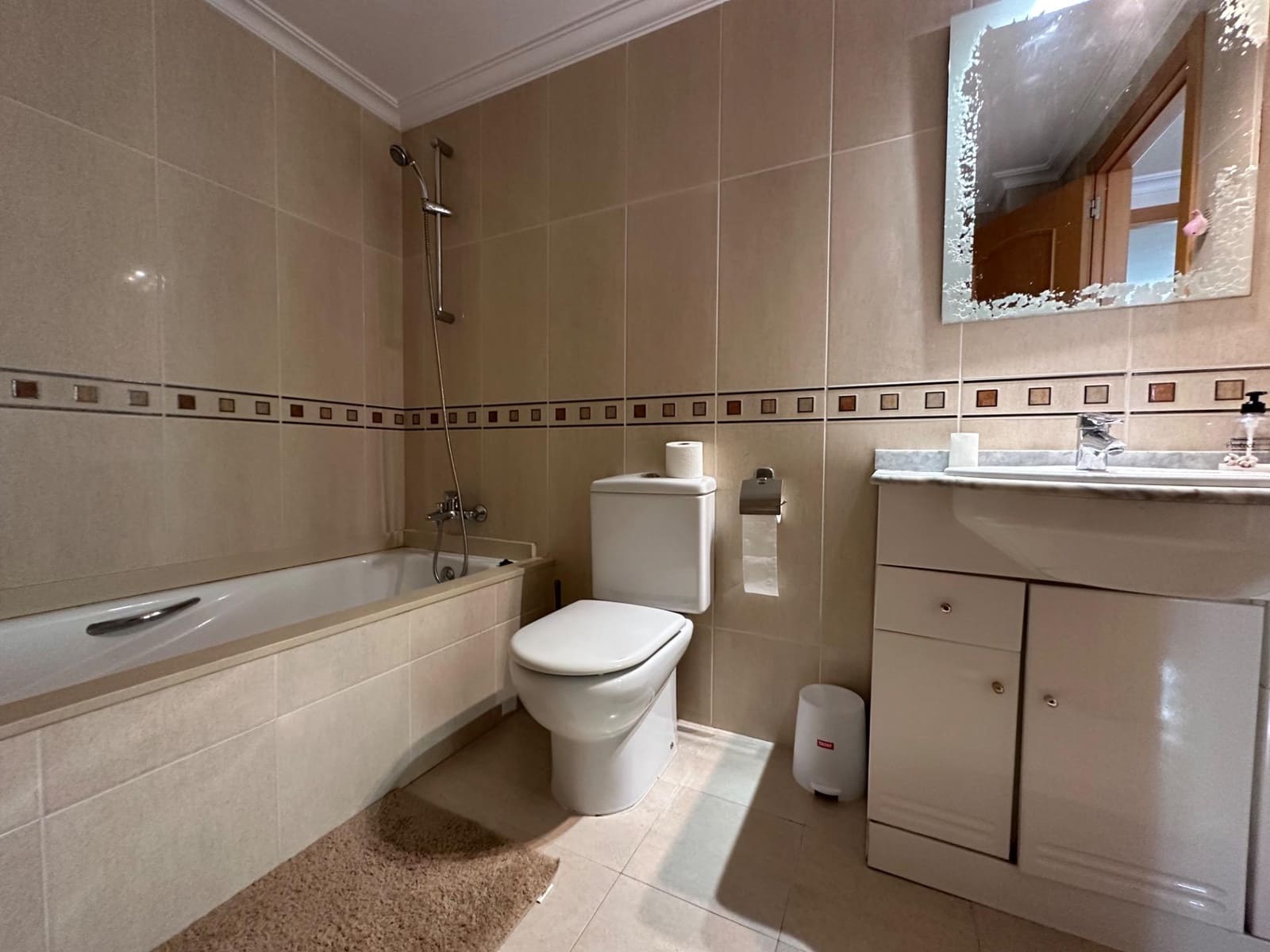 2 bedroom Apartment for sale in Altea with pool - € 350,000 (Ref: 8815976)