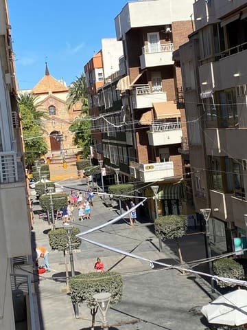 Apartamento de 4 habitaciones en Torrevieja en venta con garaje - 370.000 € (Ref: 8825311)