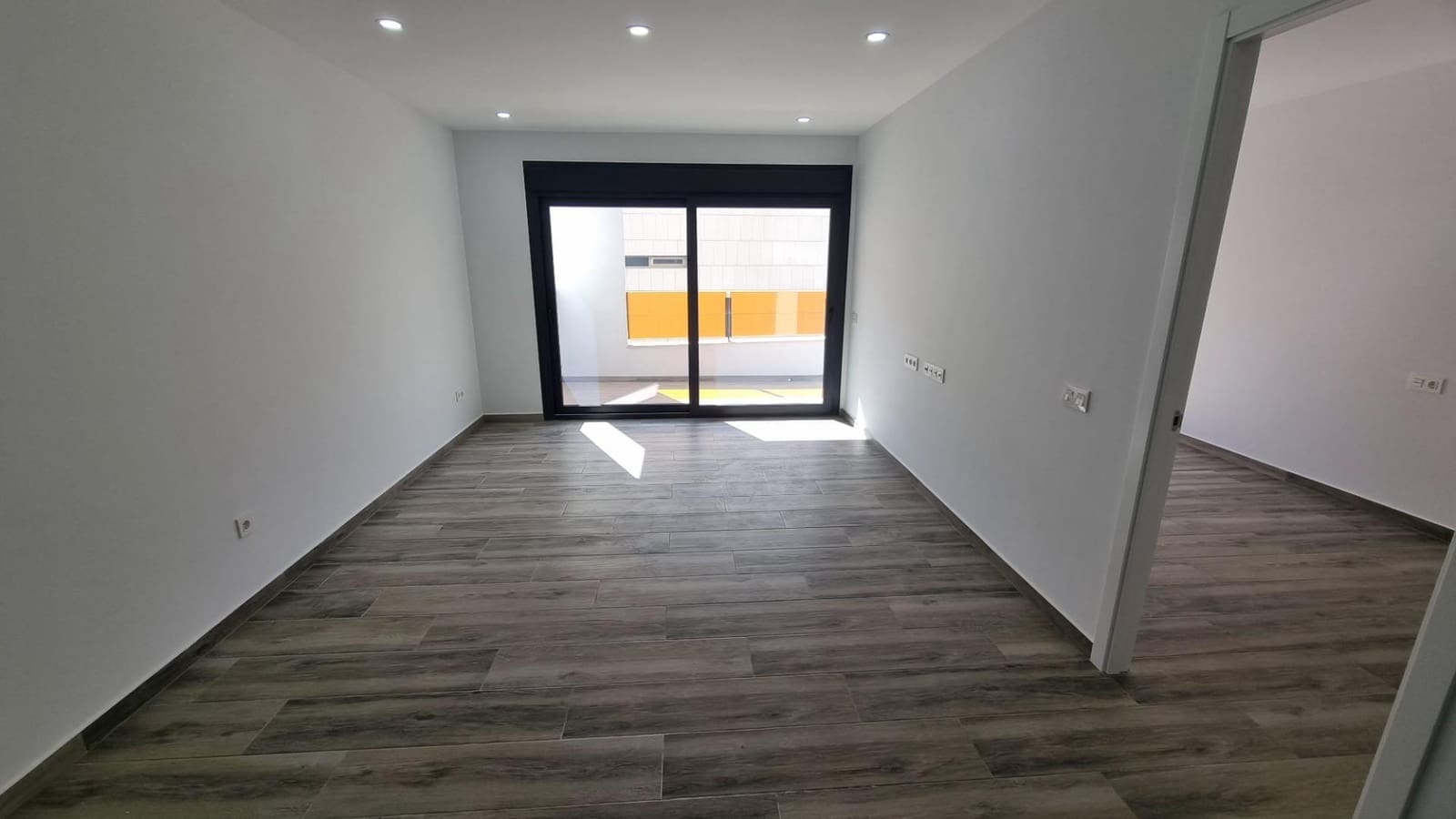 3 quarto Apartamento para venda em Torrevieja com piscina - 294 900 € (Ref: 8843503)