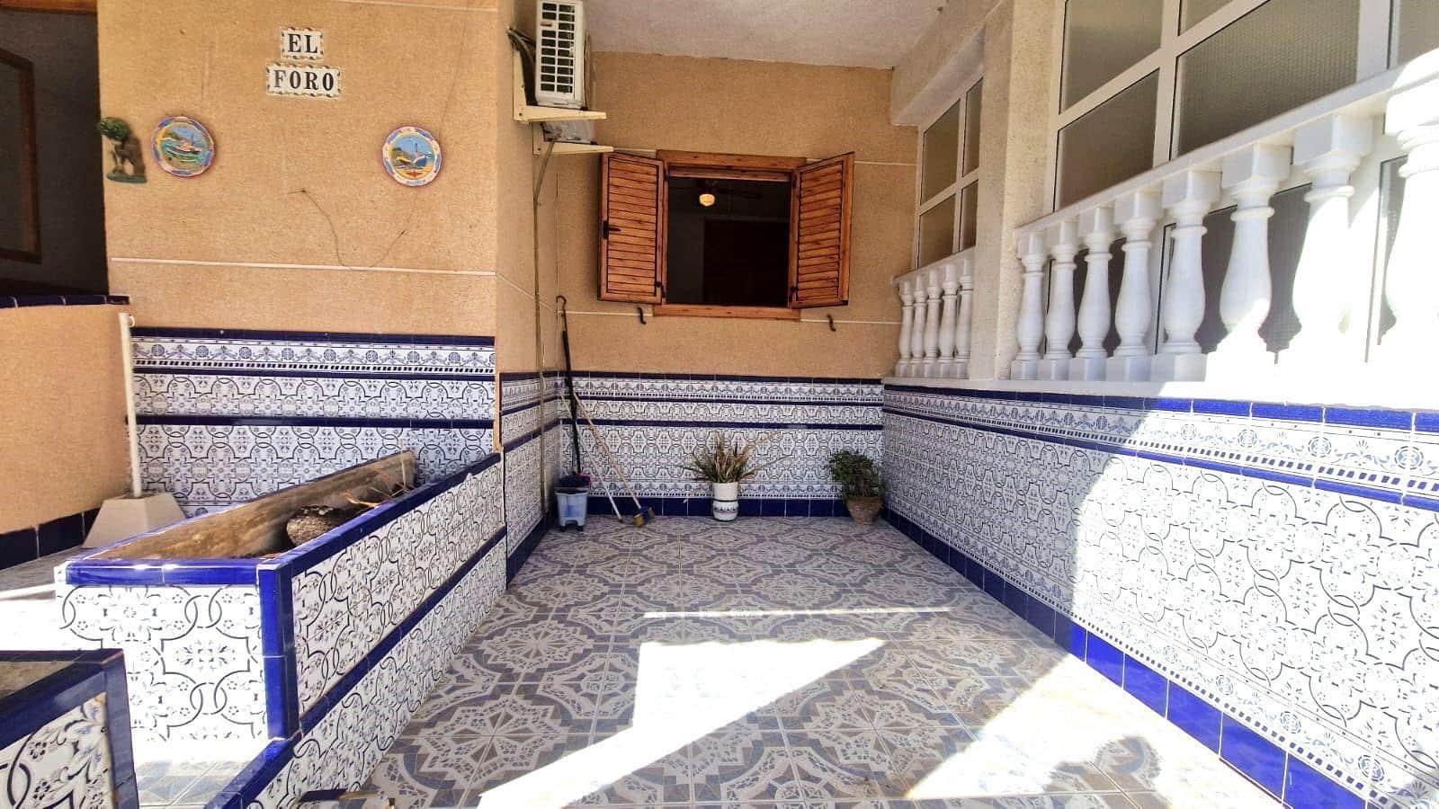 3 soveværelse Rækkehus til salg i Torrevieja med swimmingpool - € 185.000 (Ref: 8849770)