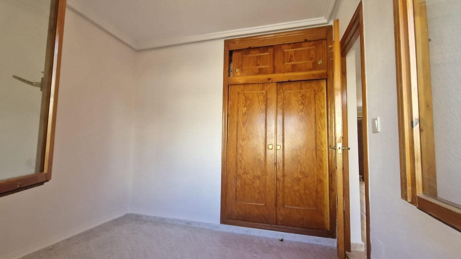 3 soveværelse Rækkehus til salg i Torrevieja med swimmingpool - € 185.000 (Ref: 8849770)