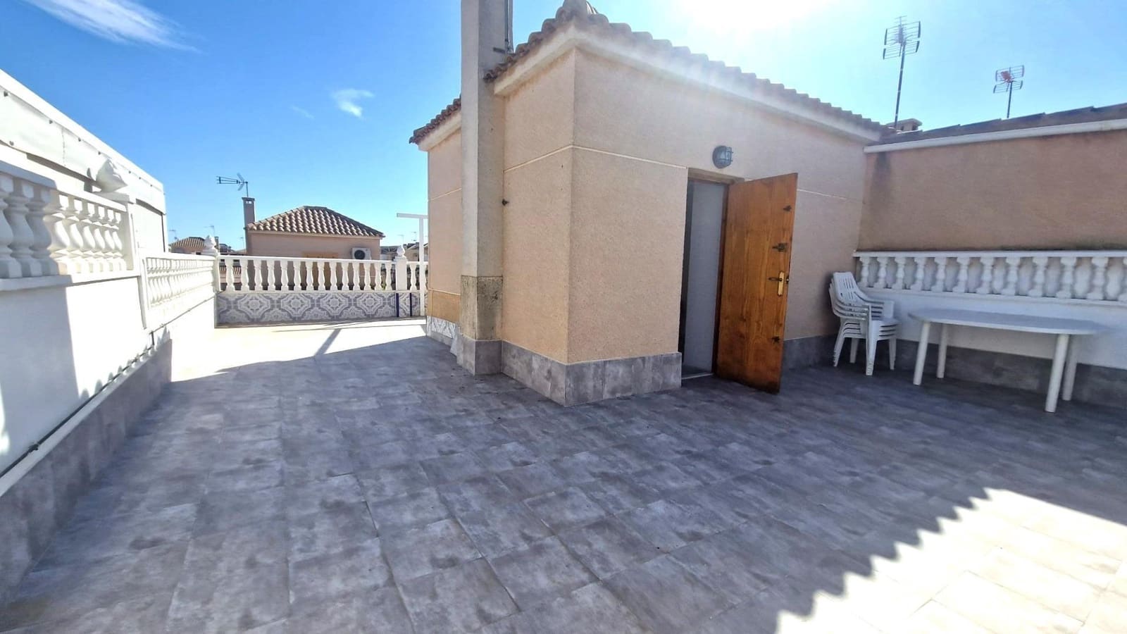 3 soveværelse Rækkehus til salg i Torrevieja med swimmingpool - € 185.000 (Ref: 8849770)