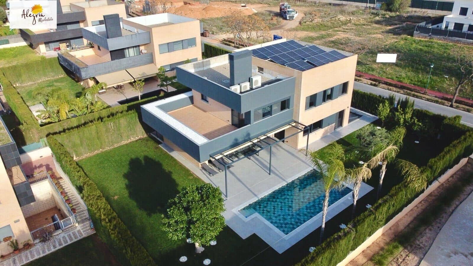 5 soveværelse Villa til salg i Betera med swimmingpool garage - € 1.680.000 (Ref: 8851668)