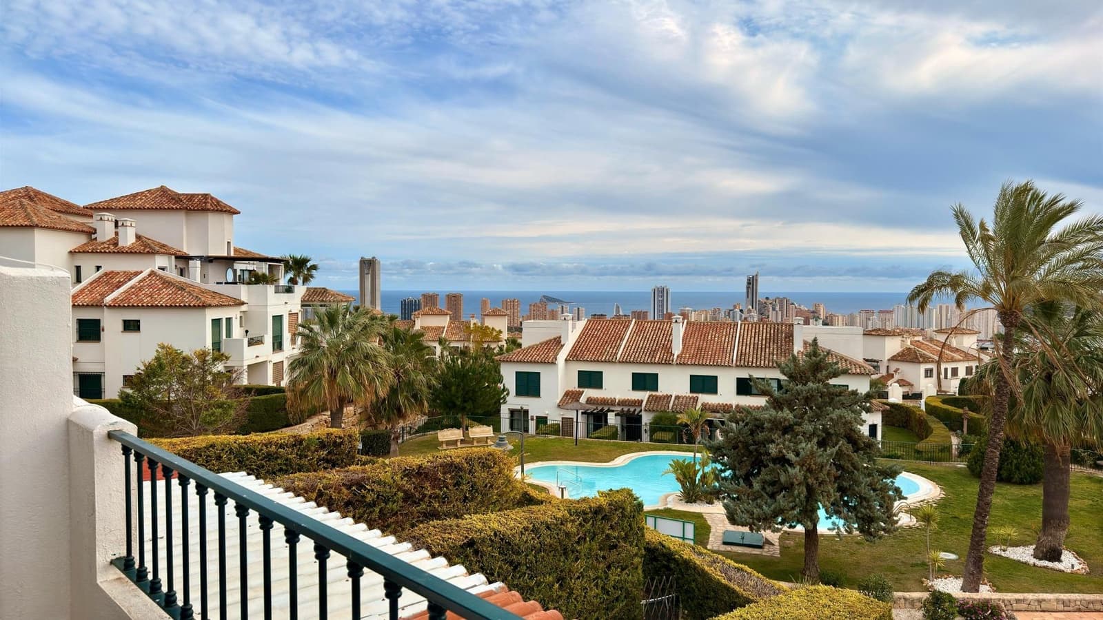 2 soverom Kjedet enebolig til salgs i Finestrat med svømmebasseng - € 350 000 (Ref: 8851670)