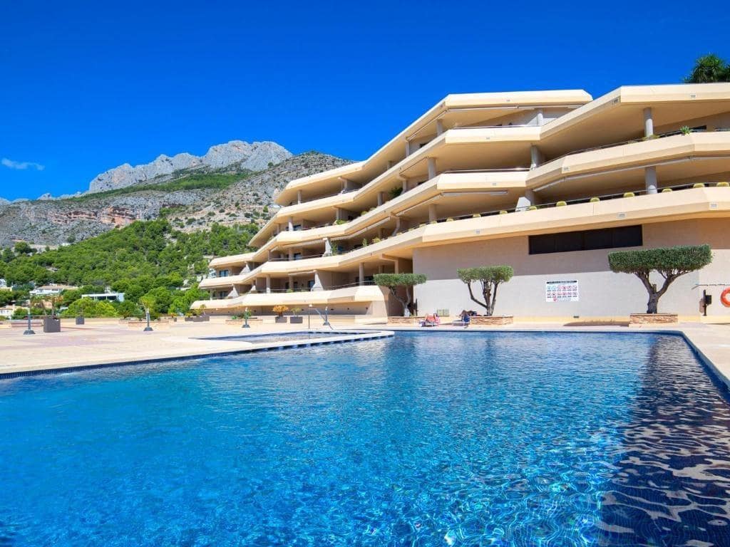 3 bedroom Flat for sale in Altea with pool - € 545,000 (Ref: 8855130)
