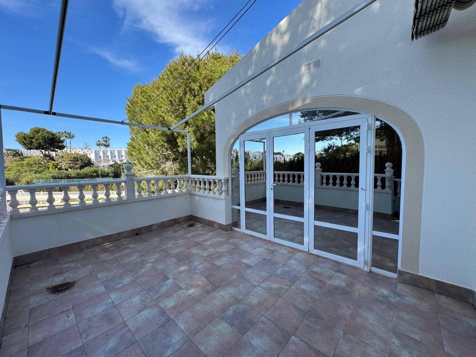 3 soverom Villa til salgs i Cabo Roig med svømmebasseng garasje - € 750 000 (Ref: 8865291)