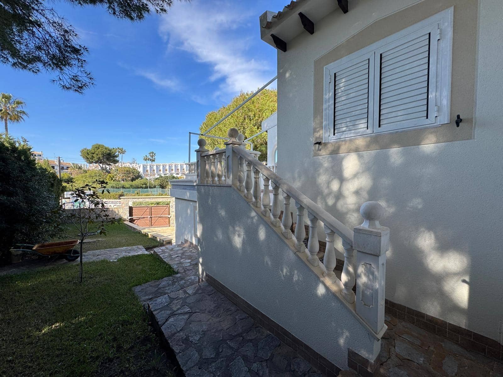 3 soverom Villa til salgs i Cabo Roig med svømmebasseng garasje - € 750 000 (Ref: 8865291)